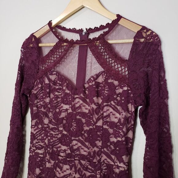 Soieblu Small NWT Wine Red Lace Sheer Long Sleeve Bodycon Dress Scalloped Hem - Picture 2 of 16